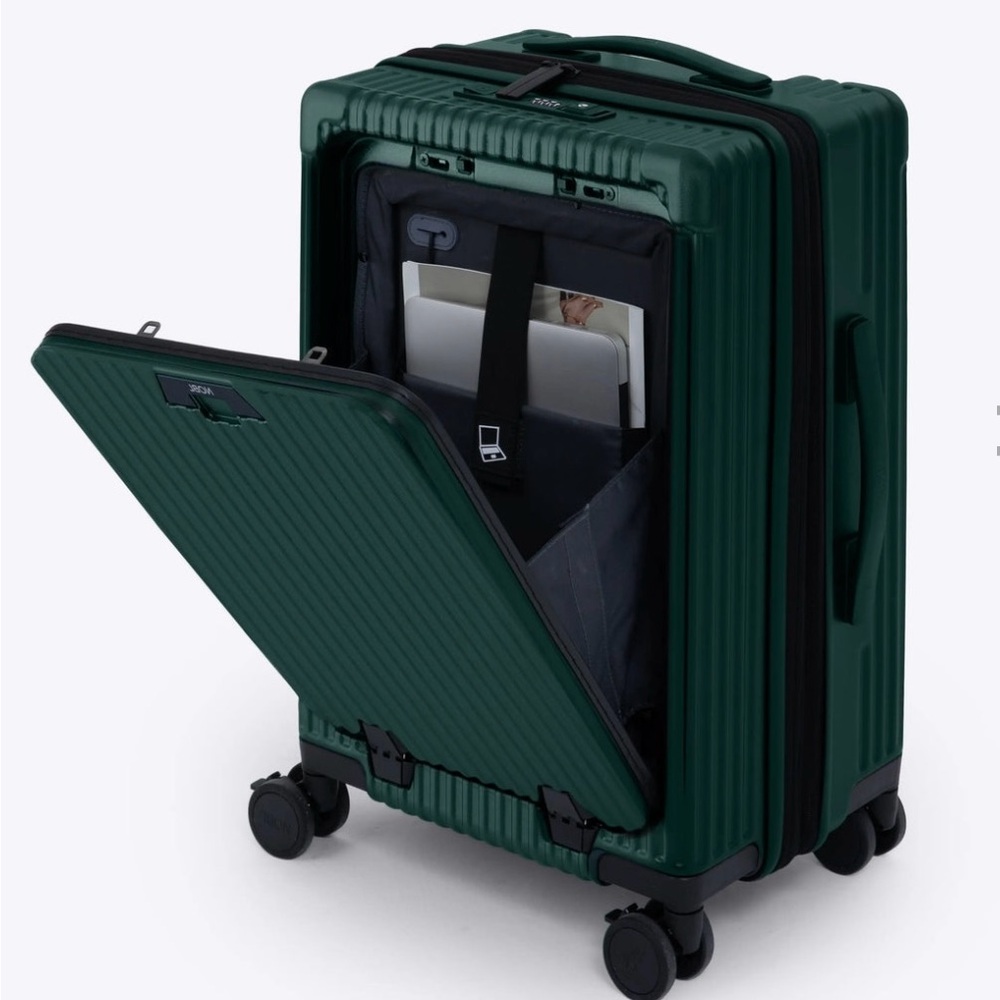 NOBL Forest Green Carry On